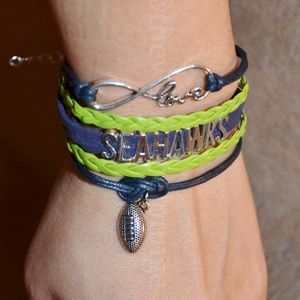 SEAHAWKs Fan Love Football Charm Braclete